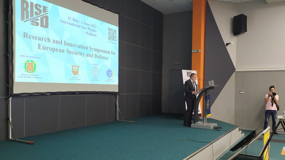 Colonel Assoc. Prof. DSc Borislav Genov, Director of Bulgarian Defence Institute, welcomed the guests and participants of RISE-SD